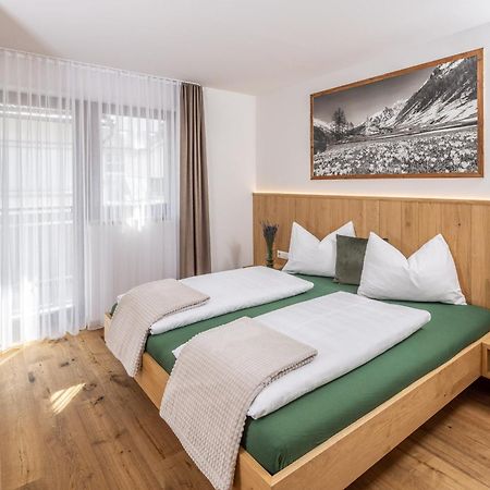 Zum Sonnentor App Larix Apartment Lutago Exterior foto