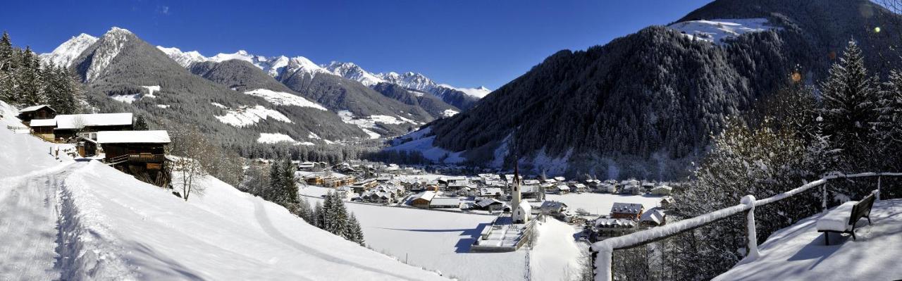 Zum Sonnentor App Larix Apartment Lutago Exterior foto