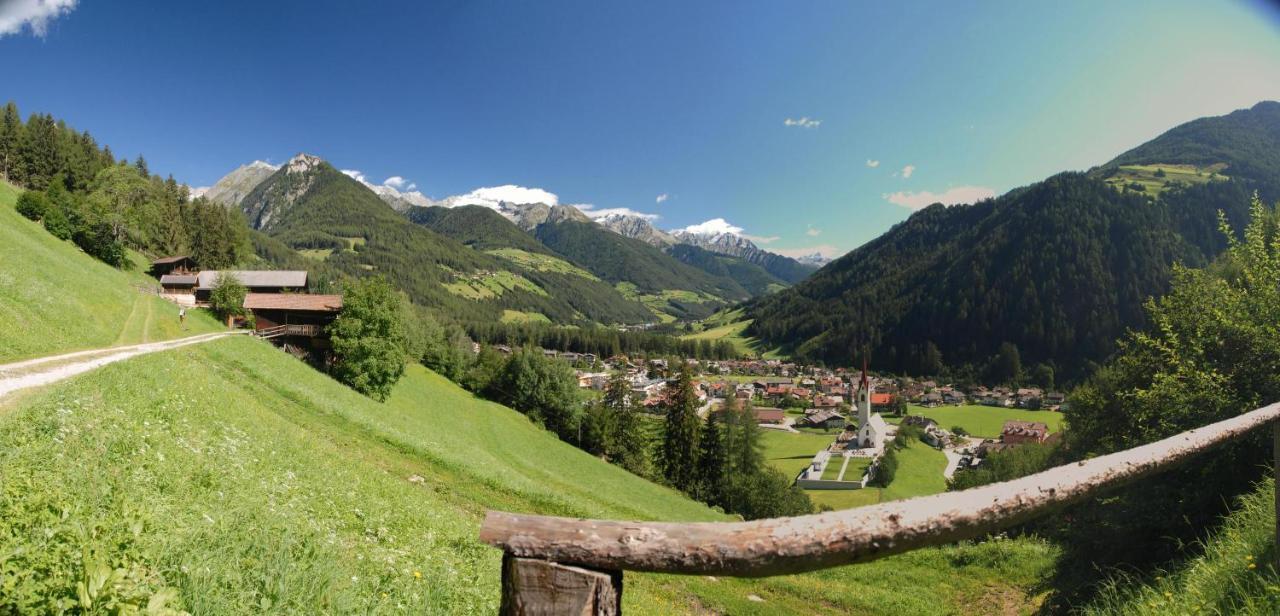 Zum Sonnentor App Larix Apartment Lutago Exterior foto