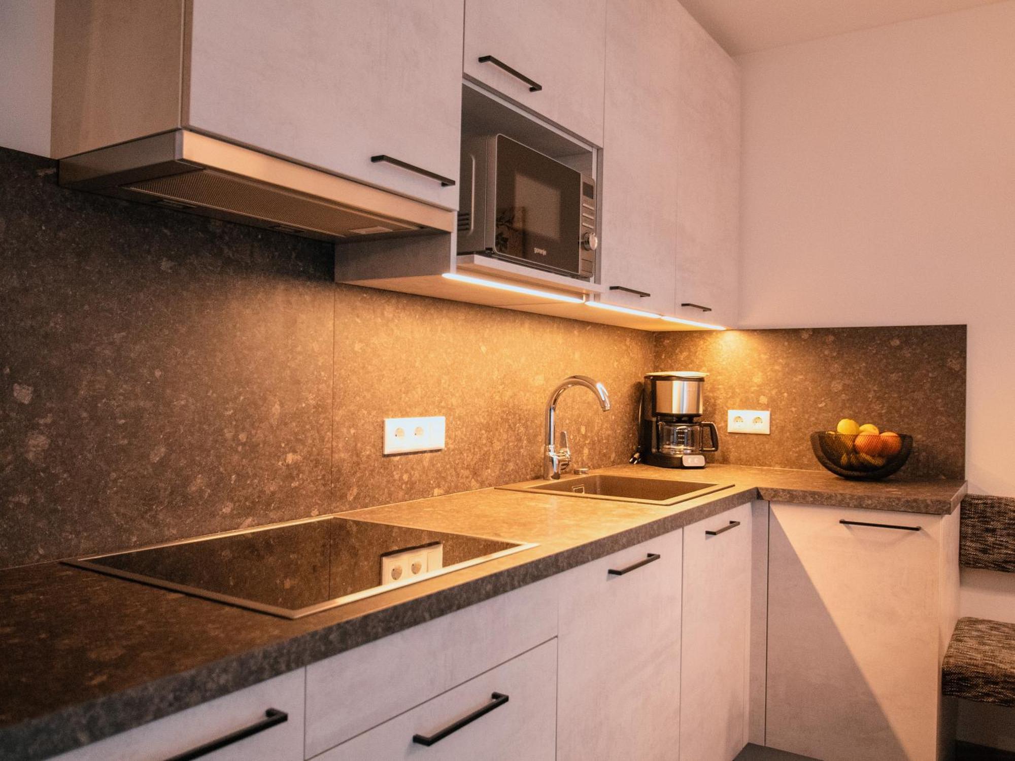 Zum Sonnentor App Larix Apartment Lutago Exterior foto