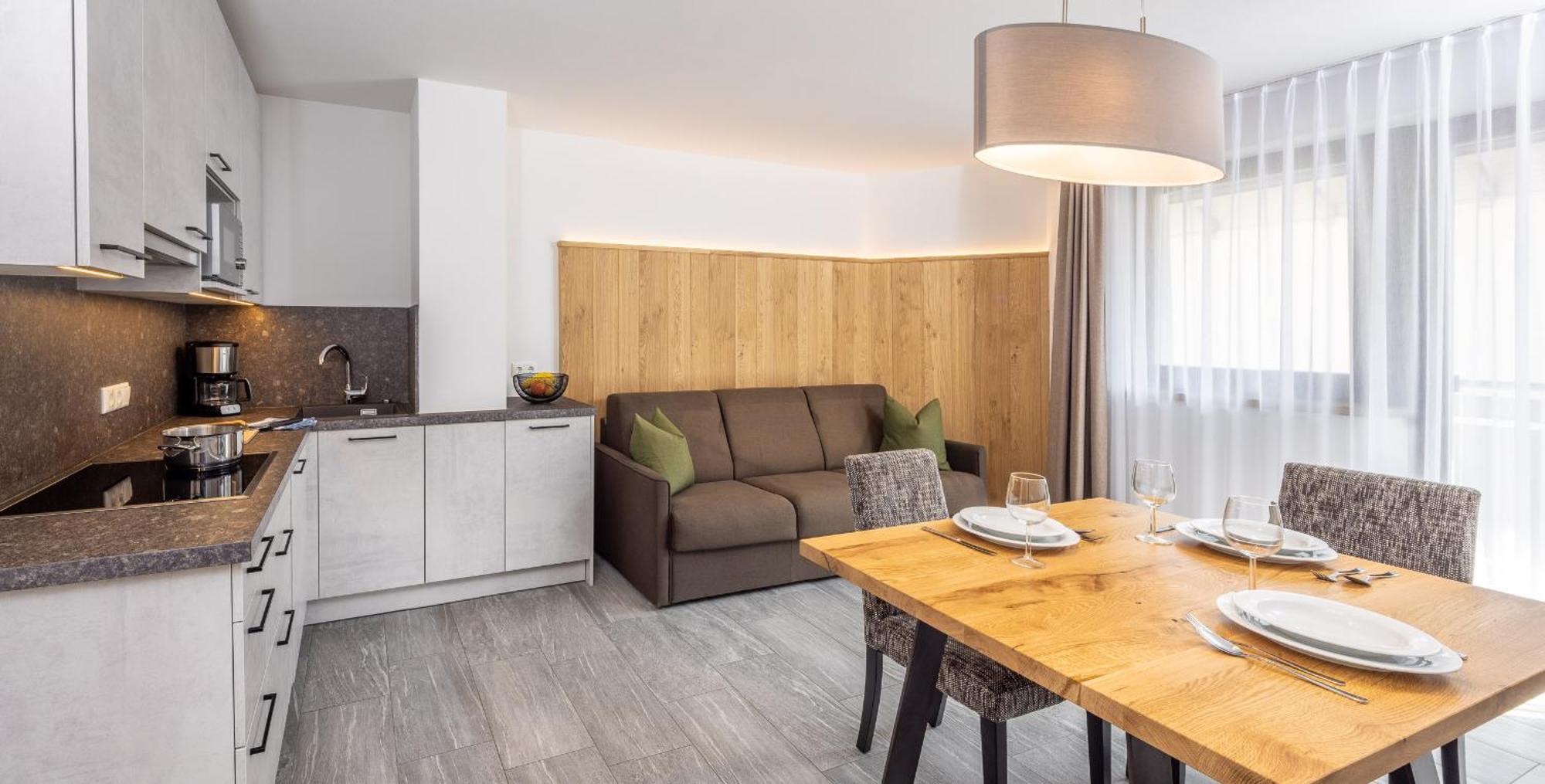 Zum Sonnentor App Larix Apartment Lutago Exterior foto
